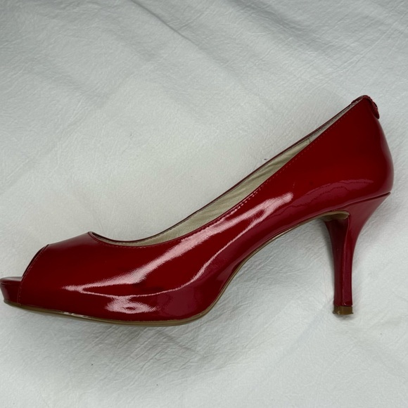Michael Kors Red Patent Heels Hamilton Open Toe Platform Pumps Size 8M SEXY - Picture 1 of 13